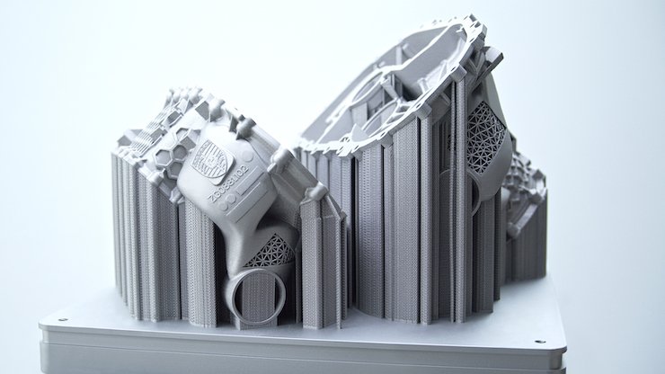 NXG XII 600在21小时内打印保时捷的 E-drive 外壳 NXG XII 600在21小时内打印保时捷的 E-drive 外壳