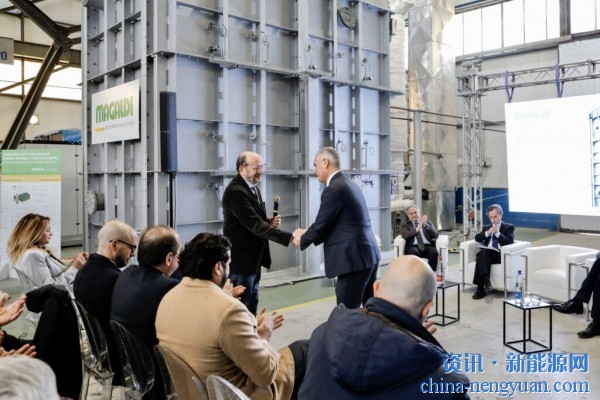 意大利首座太阳能“沙基电池”热储能项目启动